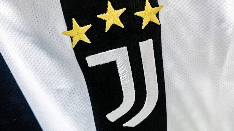 Juventus Turin rutscht in der Tabelle der Serie A wegen eines Punktabzuges weit ab.