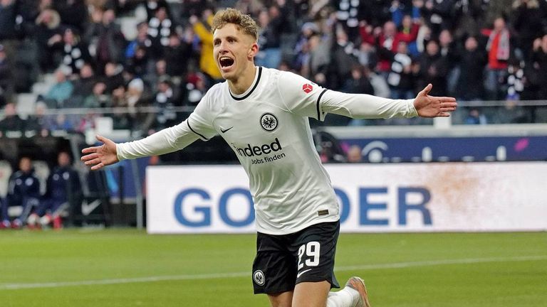 Leitete den Sieg gegen Schalke ein: Frankfurts Jesper Lindström.