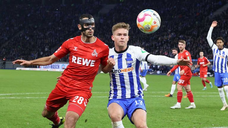 Maximilian Mittelstädt (r.) verlängert bei Hertha BSC.