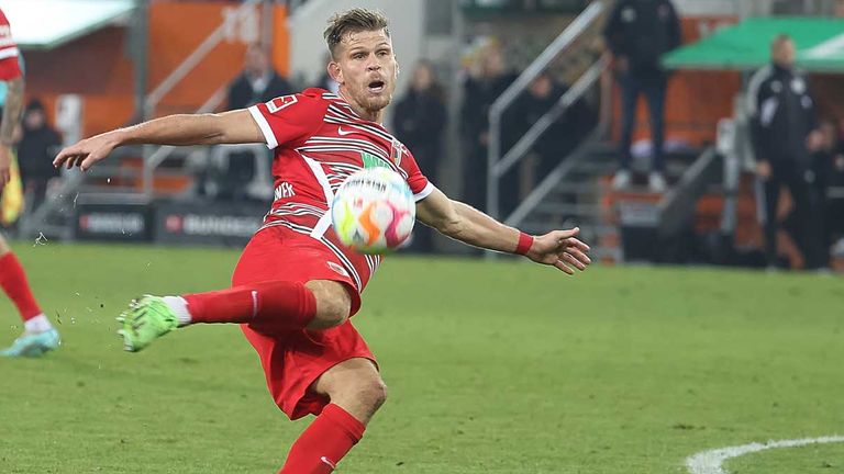 Florian Niederlechner wechselt vom FC Augsburg zu Hertha BSC.