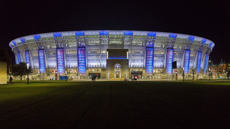 Das Finale der Europa League wird am 31. Mai in der Puskas Arena in Budapest ausgetragen. Dort konnte der FC Bayern 2020 bereits den Supercup gegen den FC Sevilla gewinnen.