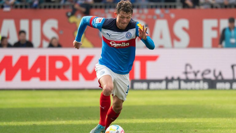 Fabian Reese wird ab sofort die Offensive von Hertha verstärken.