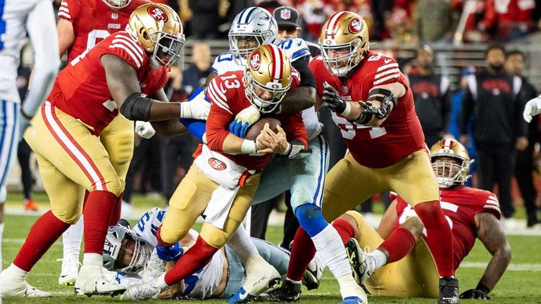 Die San Francisco 49ers (rote Trikots) ziehen gegen die Dallas Cowboys ins Conference-Finale der NFL ein.