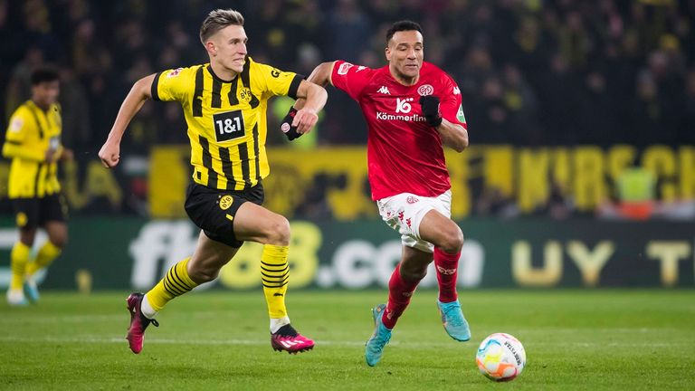 Die Dortmunder verpassen in Mainz die Chance den Abstand auf die Bayern zu verkürzen. 