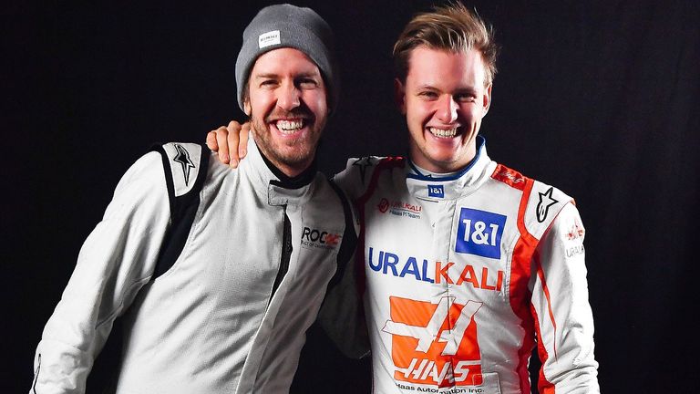 Auch in diesem Jahr sind Sebastian Vettel (links) und Mick Schumacher (rechts) beim Race of Champions ein Team. 