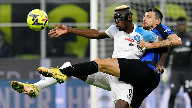 Die SSC Neapel hat gegen Inter Mailand die erste Liga-Niederlage der Saison eingesteckt.