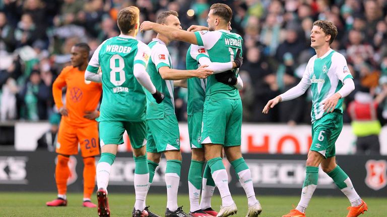 Werder bejubelt den Treffer zum 1:0 gegen den VfL Wolfsburg. 