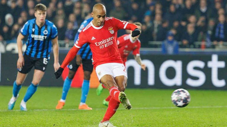 Joao Mario schießt Benfica zum Auswärtssieg in Brügge und verschafft den Portugiesen damit eine gute Ausgangslage für das Achtelfinal-Rückspiel.