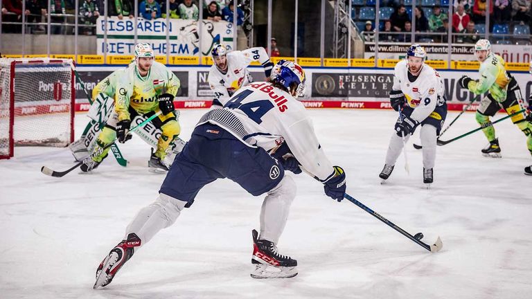 Red Bull München besiegt das Tabellenschlusslicht Bietigheim Steelers deutlich.