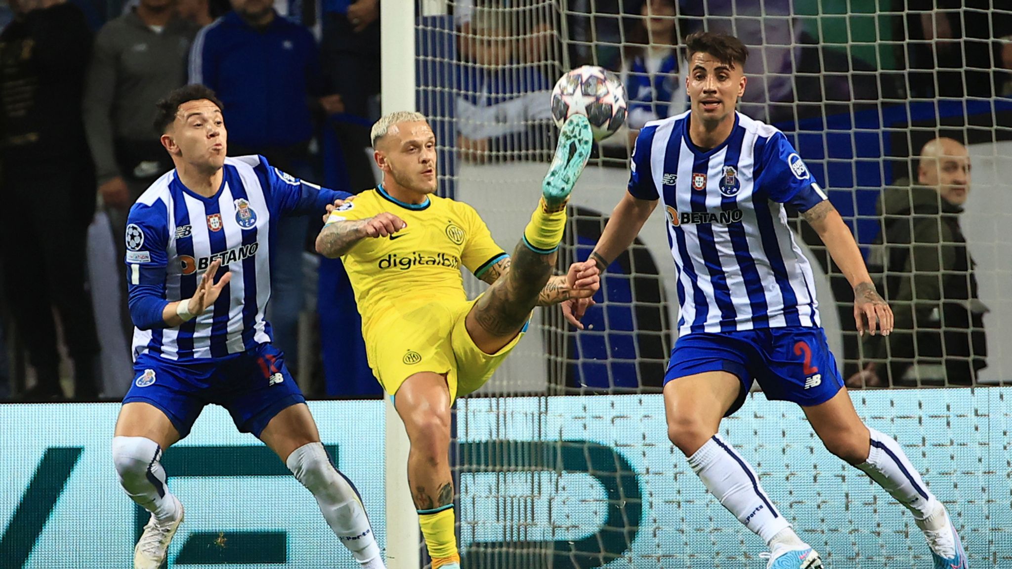 Champions League Inter Mailand setzt sich gegen den FC Porto durch