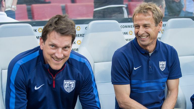 Andreas Herzog (l.) und Jürgen Klinsmann sind wieder vereint.
