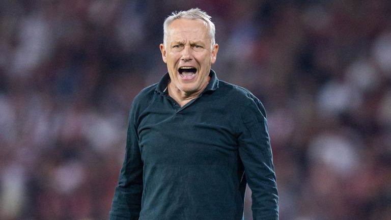 Freiburg-Trainer Christian Streich ist mit dem Juve-Vorgehen nicht einverstanden.