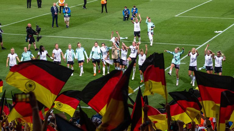Seit dem fulminanten Auftritt bei der EM, ist der Frauenfußball so groß wie noch nie. Bei der WM in Australien und Neuseeland wollen die DFB-Frauen eine weitere Erfolgsgeschichte schreiben.