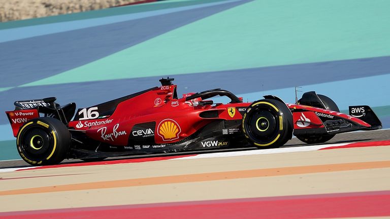 798 Kilogramm: Die geplante Reduzierung des Mindestgewichts der Autos auf 796 Kilogramm ist aufgrund der Schwere der Pirelli-Reifen geplatzt. Die Gewichtsuntergrenze bleibt bei 798 Kilogramm. Dem gilt es sich so gut es geht anzunähern. 