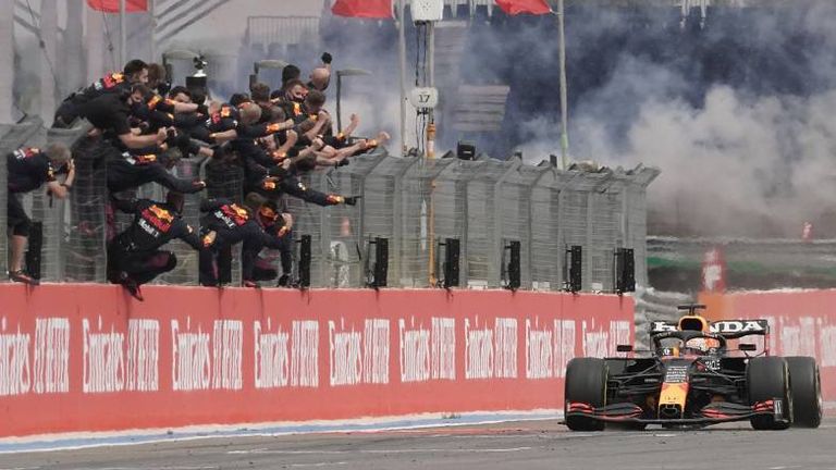 Jubelszenen wie diese soll es künftig in der Formel 1 nicht mehr geben.