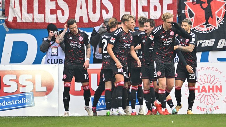 Fortuna Düsseldorf feiert in Regensburg den zwölften Saisonsieg.