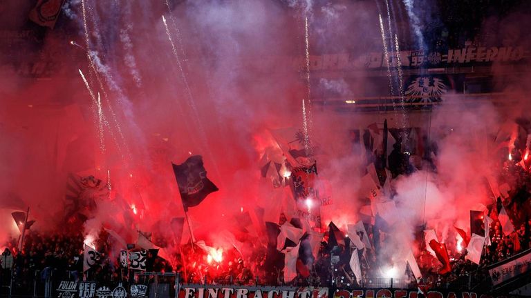 Vor dem Spiel der Frankfurter in Neapel hat die italienische Polizei die Kontrollen erhöht. 