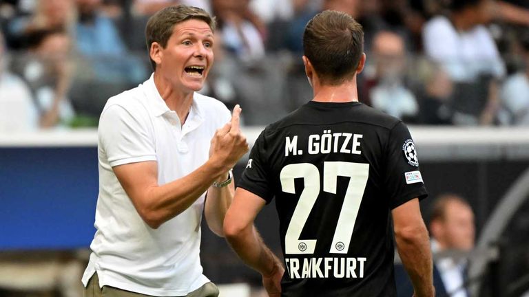 Eintracht-Trainer Oliver Glasner zählt Mario Götze an.