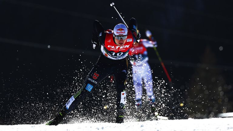 Vinzenz Geiger am Holmenkollen auf dem Podium.