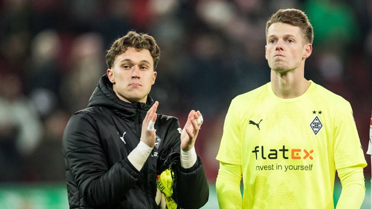 Jonas Omlin (r.) und Jan Olschowsky fehlen Borussia Mönchengladbach verletzt.
