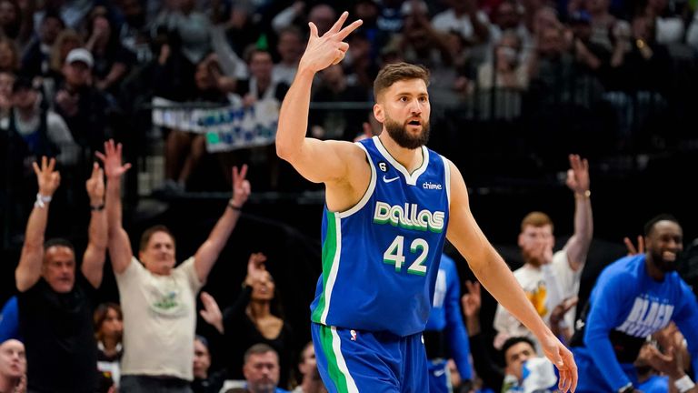 Die Dallas Mavericks verlieren bei dem Comeback von Maxi Kleber.