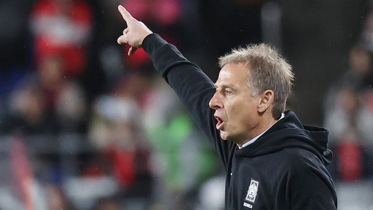 Jürgen Klinsmann erlebte ein Debüt mit zwei Gesichtern.
