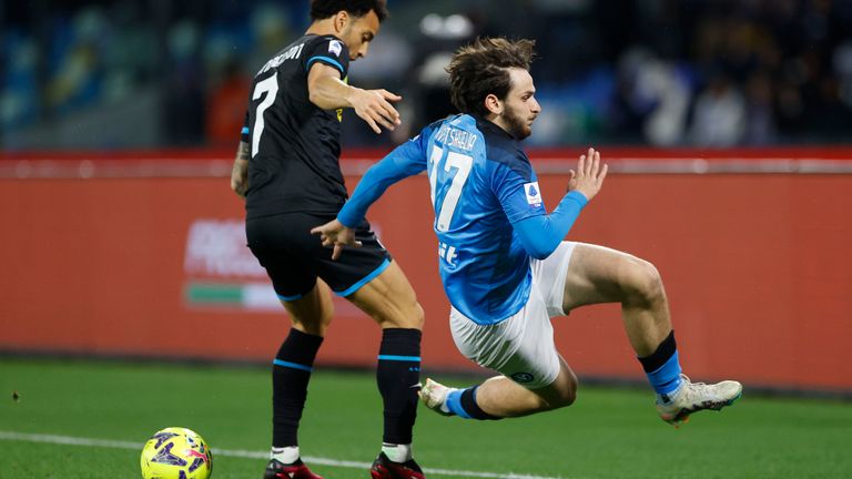 Lazio Rom beendet mit einem knappen Auswärtssieg die Siegesserie des Tabellenführers aus Neapel.