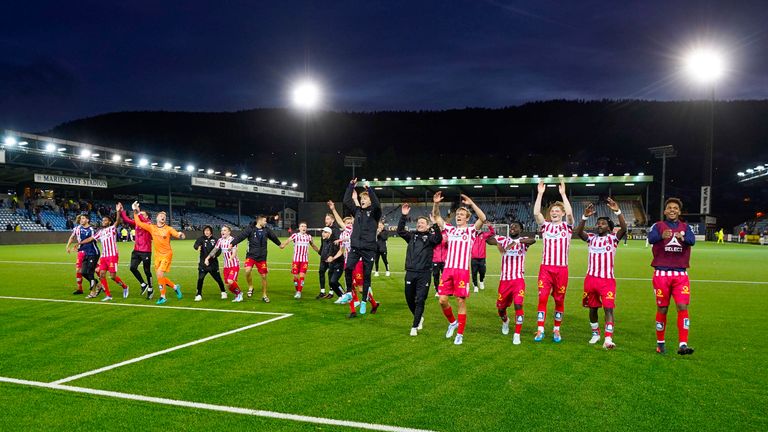 Als erster Klub in Europa hat der norwegische Klub Tromsö IL seinem Stadion einen indigenen Namen gegeben.