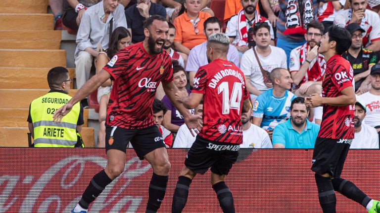 PLATZ 6: RCD Mallorca und Vedat Muriqi (l.) haben bereits sechsmal in dieser Saison mit 1:0 gewonnen.