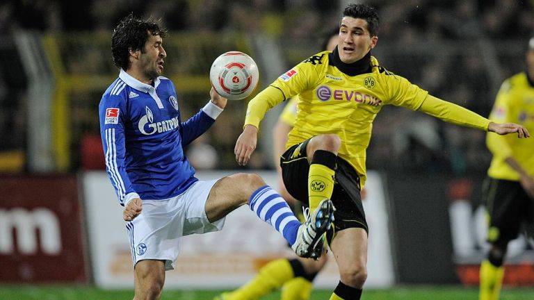 2010/2011: Mit Superstar Raul aber ohne Tore trennen sich Dortmund und Schalke 0:0, Punkteabstand zwischen beiden Mannschaften: 25.