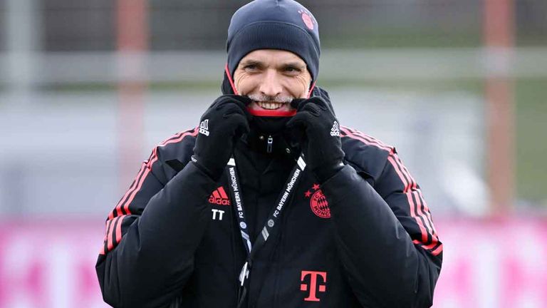 Thomas Tuchel präsentierte sich bei seinem ersten Training als Bayern-Chefcoach bestens gelaunt.