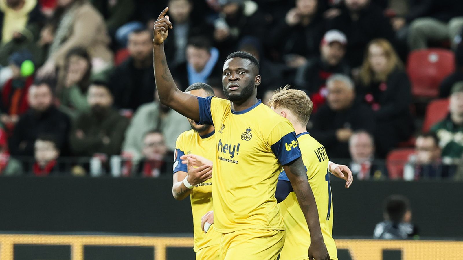 Bayer Leverkusen Transfer B04 holt Stürmer Boniface Fußball News