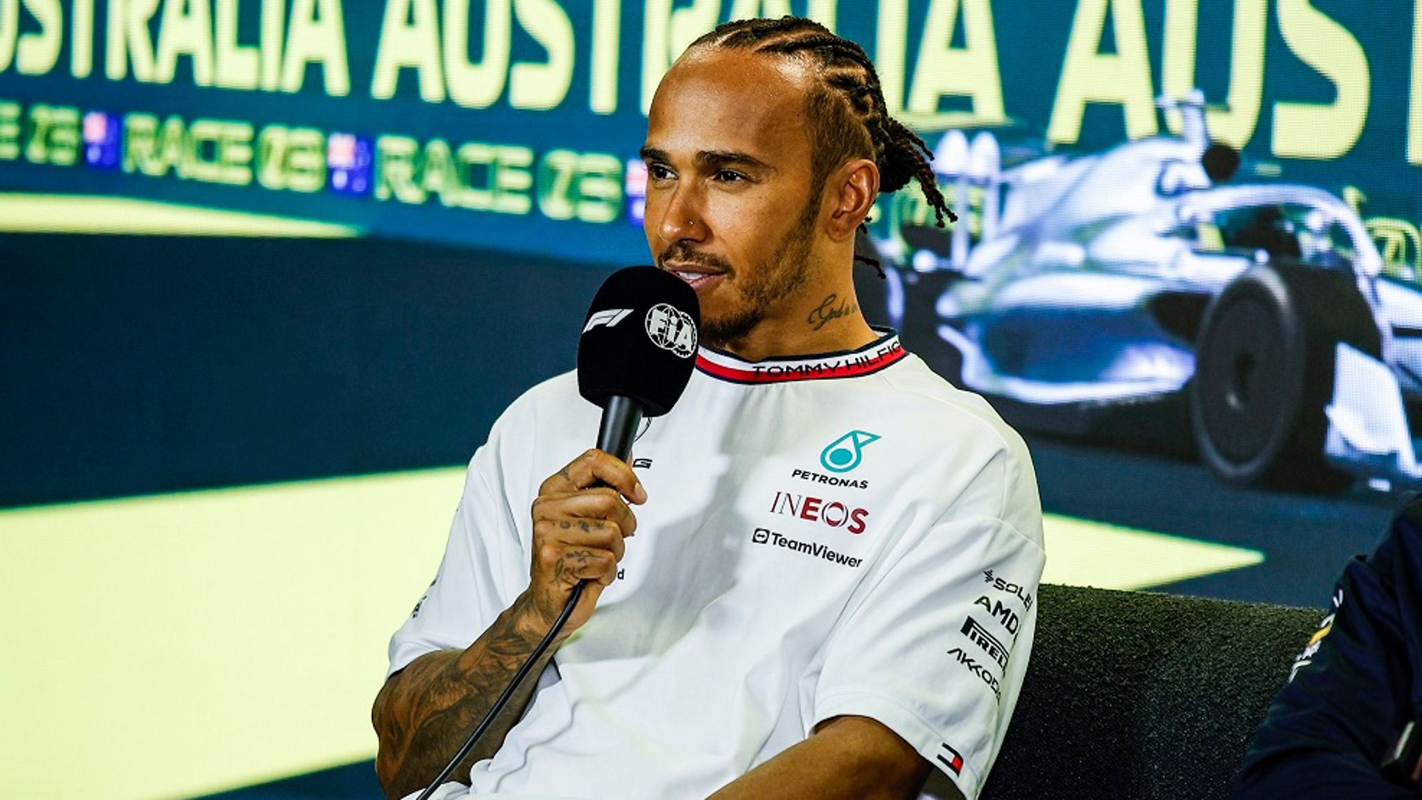 Wie Gross Ist Lewis Hamilton