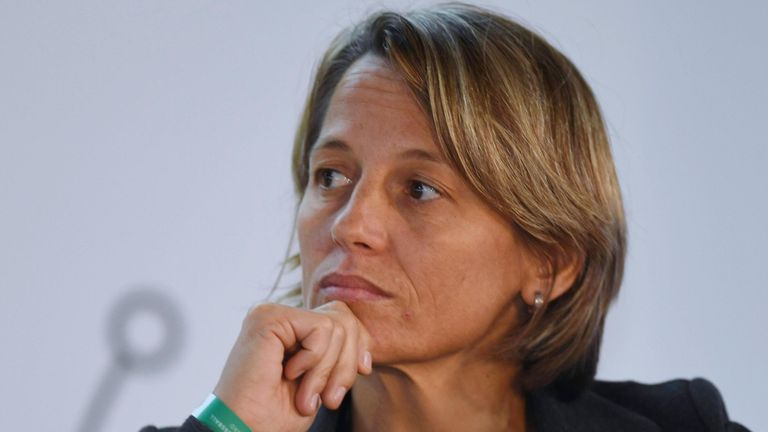 Bianca Rech, die Sportliche Leiterin der FCB-Frauen, sieht ein "Riesenproblem" bei der Rechtevergabe zur anstehenden WM.