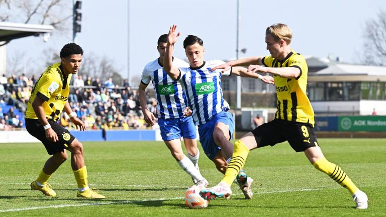 Die U19-Junioren von Dortmund und Hertha BSC treffen am Samstag, 15.4., zum Halbfinal-Rückspiel aufeinander.  