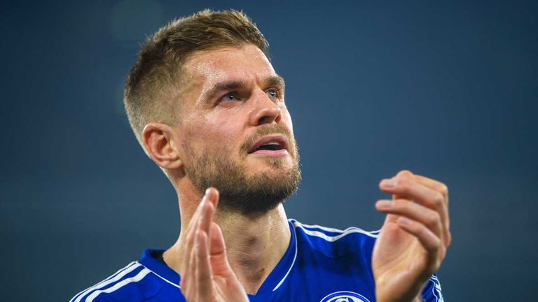 Simon Terodde verlässt den FC Schalke 04 im Sommer.
