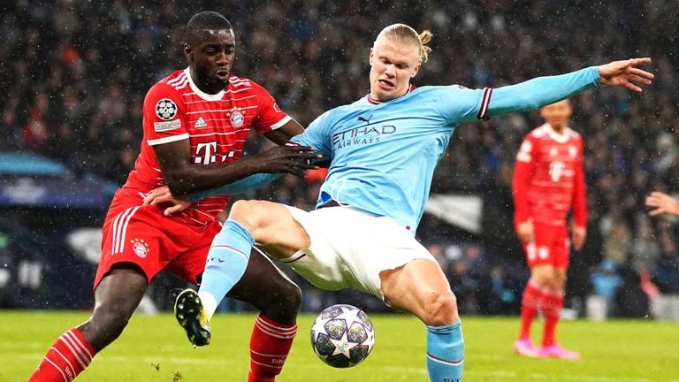 Erling Haaland wechselte im vergangenen Sommer vom Borussia Dortmund zu Manchester City. Auch der FC Bayern war in Gesprächen mit dem Torjäger.