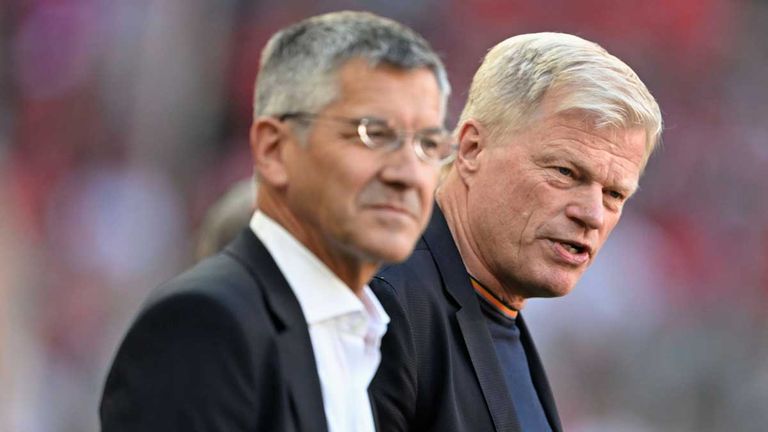 Die Bayern-Bosse Herbert Hainer (l.) und Oliver Kahn (r.) müssen beim deutschen Rekordmeister eine sportliche Krise managen.