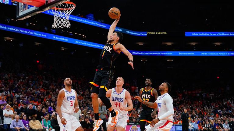 Devin Booker erreicht mit den Phoenix Suns die nächste Runde der NBA-Playoffs.