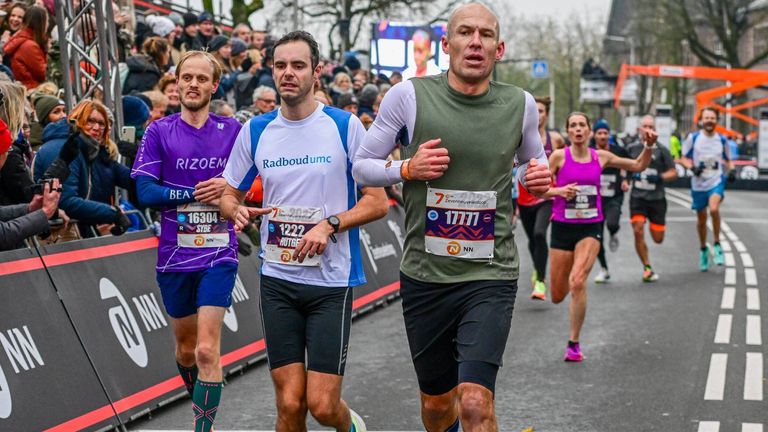 Arjen Robben schaffte den Marathon in Rotterdam in unter drei Stunden.