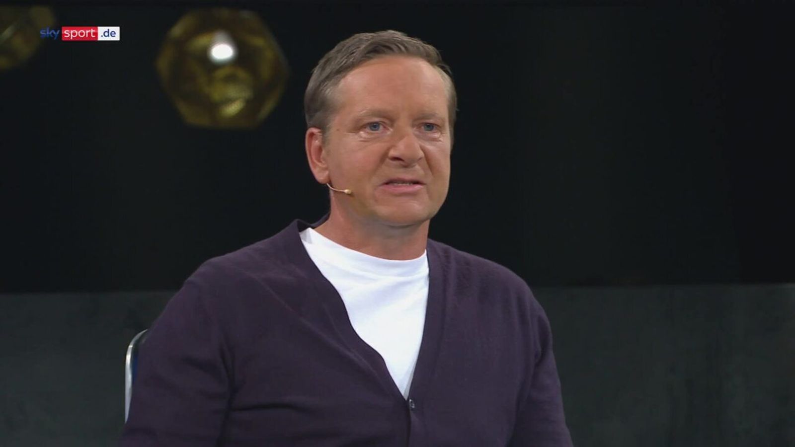 Bundesliga Horst Heldt kritisiert den VfB Stuttgart harsch Fußball