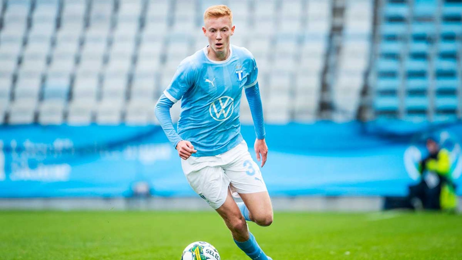 Transfer News Eintracht Frankfurt holt Hugo Larsson Fußball News