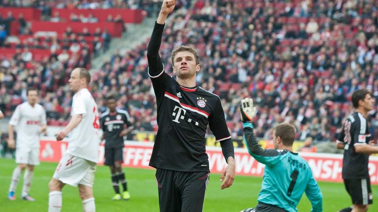 Am letzten Spieltag der Saison muss der FC Bayern (wie in diesem Jahr) nach Köln. Für die Münchner geht es um nichts mehr, doch sie gewinnen 4:1- Zwei Tore erzielt Thomas Müller.