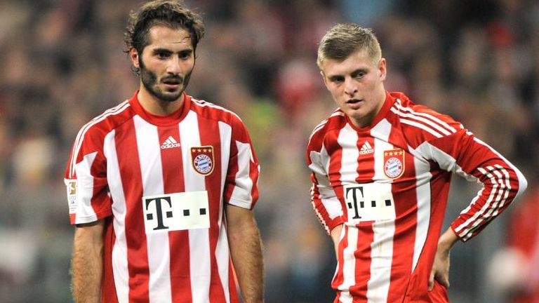 Hamit Altintop (l.) und Toni Kroos (r.) spielten zwischen 2007 und 2011 zusammen beim FC Bayern.