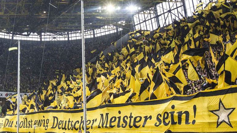 Die Fans in der Süd erleben 2012 die bislang letzte Meisterschaft des BVB.