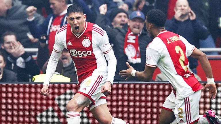 Der defensive Mittelfeldspieler Edson Alvarez (l.) wechselte 2019 für 15 Millionen Euro von CF America zu Ajax Amsterdam.