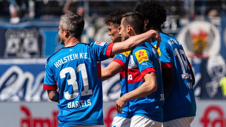 Holstein Kiel siegt im direkten Duell gegen den KSC. 