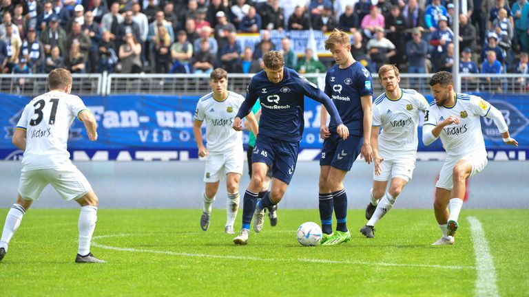 Sieg gegen Oldenburg! Saarbrücken wahrt die Chance auf den Aufstieg.
