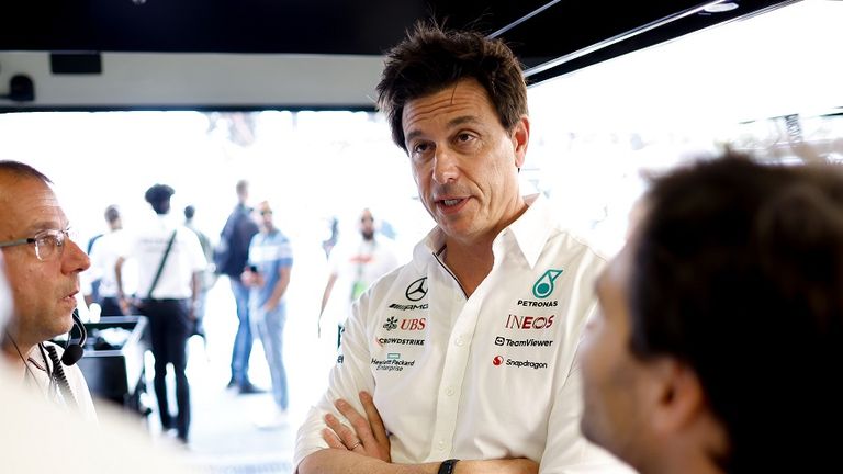 Mercedes-Teamchef Toto Wolff hat zugegeben, dass Charles Leclerc auf seinem "Radar" als Ersatz für Lewis Hamilton steht.