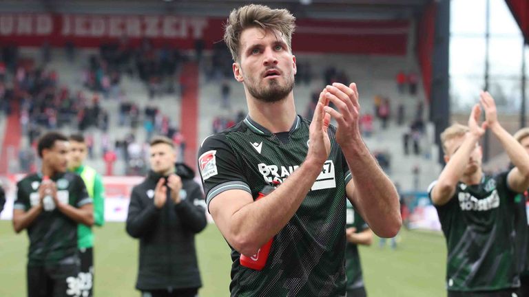 Hannover-Stürmer Hendrik Weydandt beendet im Sommer seine Karriere.